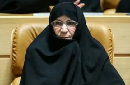 دختر امام(ره) آراء خود را به صندوق انداخت
