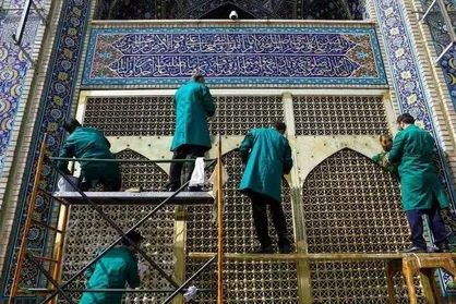 پرداخت پنجره&zwnj;های فولاد حرم امام رضا (ع) و سطوح مطلا و نقره