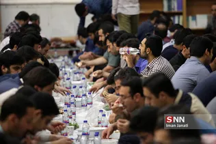 افطاری ساده در دانشگاه فردوسی مشهد