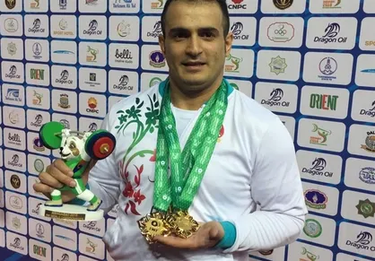 ایران در رده دوم جدول مدالی قهرمانی وزنه&zwnj;برداری ۲۰۱۸ ترکمنستان ایستاد