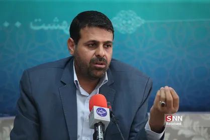 نادری: روحانی می&zwnj;خواهد اذهان را از بی&zwnj;عرضگی دولت منحرف کند