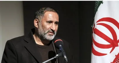 علیرضا قزوه: نباید می&zwnj;گذاشتیم فلان آقازاده هر کاری بکند