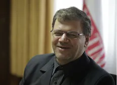 لاریجانی: پروژه‌های «پزشکی شخصی» در مراکز تحقیقاتی دنبال می‌شود