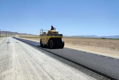 سال گذشته هزار و ۱۳۹ کیلومتر روکش آسفالت در راه&zwnj;های سیستان و بلوچستان انجام شد