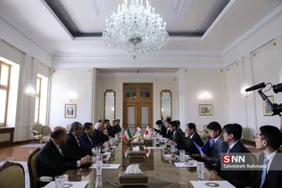دیدار ظریف با وزیر امور خارجه ژاپن