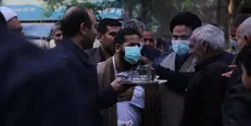 روحانی مصدوم حادثه حرم مطهر رضوی به منزل بازگشت