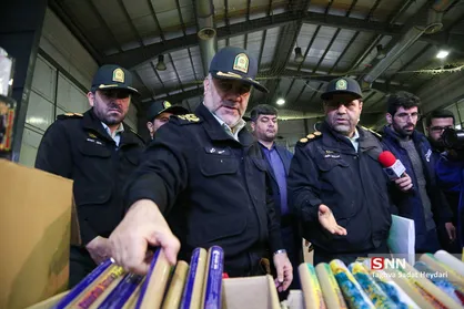 کشفیات مواد محترقه و ارز قاچاق