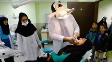خدمات دندانپزشکی در ایران یکی از ارزان‌ترین خدمات در جهان است! / خدمات رایگان به مردم در دانشکده دندانپزشکی کرمانشاه