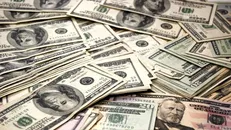 دوئل دلار ۴۲۰۰ تومانی با سفته بازان بازار ارز/ تریبون تک نرخی جهانگیری صرفاً برای انتخابات ۱۴۰۰ بود؟