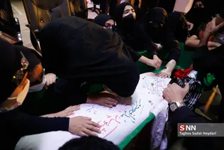 وداع با پیکر شهید مدافع حرم عین‌الله مصطفایی