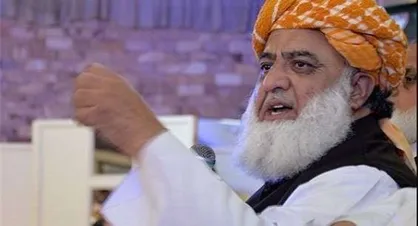 عمران خان با وجود دریافت وام&zwnj;های کلان از حل مشکلات اقتصادی عاجز است