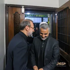 تصویر منتشر نشده از علی لاریجانی و سردار سلیمانی +عکس