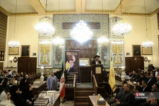 مراسم بزرگداشت شهادت رهبر انقلاب اسلامی توسط جامعه کلیمیان در کنیسه یوسف آباد