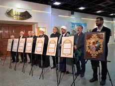 ۷ مرقومه رهبر شهید در غبارروبی‌های مضجع منور رضوی رونمایی شد
