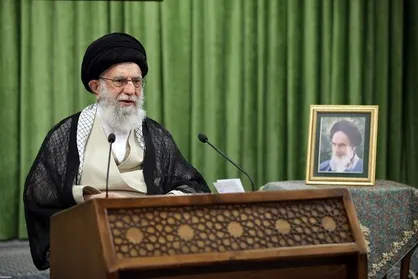 رهبر انقلاب: امام(ره) می&zwnj;گوید عدم حضور مردم در انتخابات چه بسا گناهی باشد در راس گناهان / ناکارآمدی&zwnj;ها با شرکت در انتخابات درست می&zwnj;شود نه عدم مشارکت / به وعده&zwnj; نامزدها اعتماد نکنید