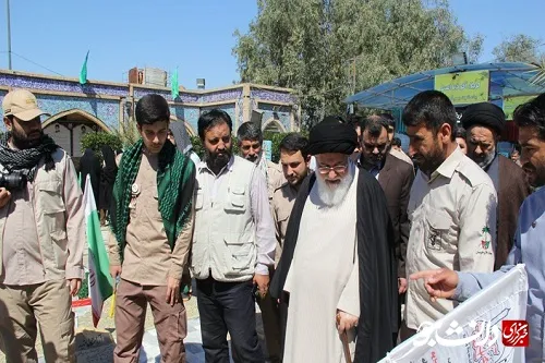 نماینده ولی فقیه در استان خراسان رضوی در زیارتگاه شهدای هویزه حضور یافت