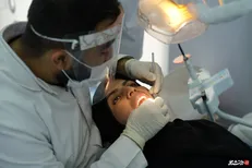 دانشجویان علوم پزشکی مشهد بیش از ۳۰۰۰ خدمت دندانپزشکی به مردم میان‌جلگه ارائه کردند + عکس و فیلم