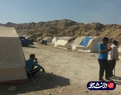 چادرنشینی اهالی پلدختر در گرمای شدید / تمامی مسئولان شهرستان مقصر این بی&lrm;توجهی هستند + عکس