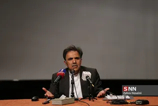 عباس آخوندی در نشست نقد عملکرد دولت دوازدهم در دانشگاه شریف