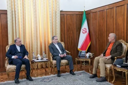 عراقچی: هنر در شرایط پیچیده سیاسی ارتباط میان ملت&zwnj;ها را حفظ می&zwnj;کند