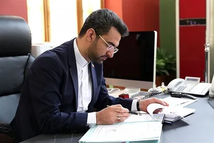 آذری جهرمی: شرکت زیرساخت بابت قطعی اینترنت باید جریمه پرداخت کند
