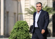 وزیر نفت: واردات بنزین سوپر هیچ تاثیری بر سهمیه‌ها و قیمت بنزین ندارد/ نفتی که نتوانیم بفروشیم روی آب نداریم