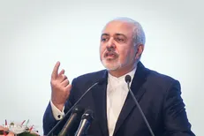 ظریف: آمریکا مانع استفاده از دارو‌های قربانیان شیمیایی وایثارگران می‌شود