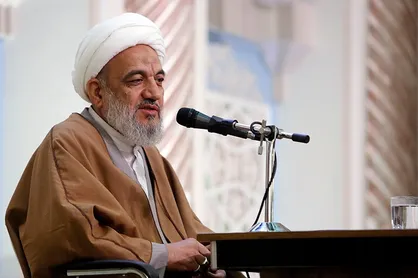 آقاتهرانی: با هیچ&zwnj;کسی نمی&zwnj;بندیم، فقط می&zwnj;بینیم چه کسی اصلح است