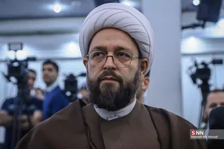 نشست  حمید شهریاری