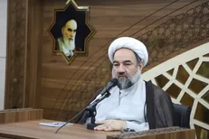 امام جمعه زاهدان: دشمن به‌دنبال دوقطبی‌سازی است/بی‌اعتنایی ایران به تهدیدات آمریکا