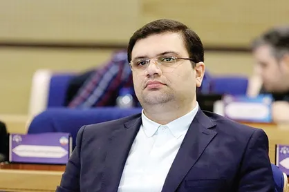 اصولی: مسیر فدراسیون باعزیزی خادم بیراهه بود