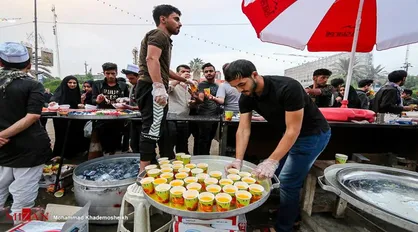 ارسال ۳۰ تریلی آب و غذا به کربلا