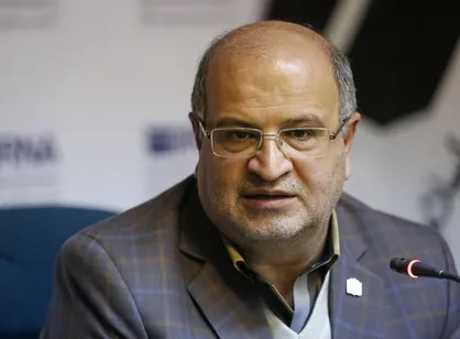 بعید می دانم زودتر از مرداد برای خبرنگاران واکسن تزریق شود/ ستاد ملی مقابله با کرونا خبرنگاران را جزو مشاغل گروه سه برده است