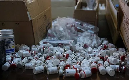 اعضای باند سازمان یافته تولید قرص&zwnj;های غیرمجاز در پایتخت دستگیر شدند