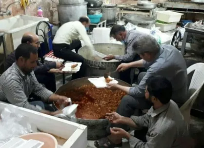 دانشجویان گنابادی ۱۰۰۰ وعده غذای گرم بین خانواده&zwnj;های کم&zwnj;برخوردار توزیع کردند
