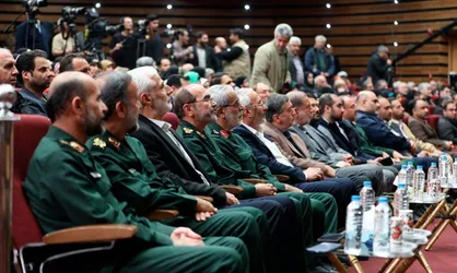 پاسداران و جانبازان آزاده در همایش &laquo;نسل آفتاب&raquo; تجلیل شدند