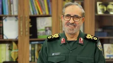 تصویر منتشر نشده از شهید سپهبد علی شادمانی به مناسبت روز دانش آموز