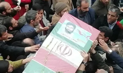 پیکر شهید اصغر پاشاپور پس از طواف حرم مطهر رضوی به تهران منتقل شد