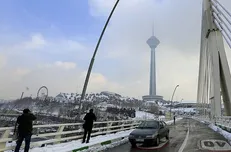 بارش برف و باران در پایتخت امروز ادامه دارد/کاهش محسوس دمای هوا