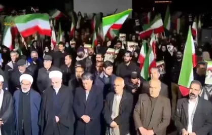 مرزنشینان کردستانی میدان را خالی نخواهند کرد/مردم سنندج همچنان با اراده&zwnj;ای کم نظیر در خیابان&zwnj;ها حاضر می&zwnj;شوند