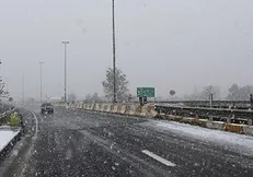 پیش بینی بارش برف در جاده‌های شمال‌غرب از فردا/ همراه داشتن زنجیر چرخ الزامی است