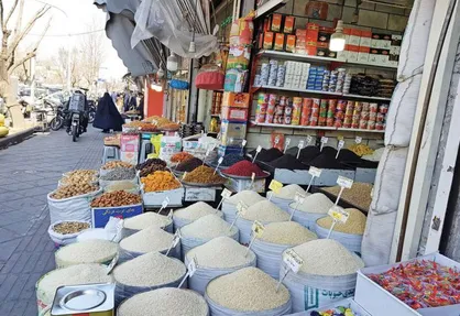 کمبود کالا در دهدشت وجود ندارد/بازار در ثبات کامل است