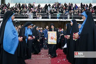 اجتماع ۲۵ هزار نفری دختران انقلاب در مشهد