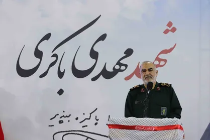 واکنش سرلشکر سلامی به پیشنهاد مذاکره توسط آمریکا/ خاطره&zwnj;ای از ساعات قبل از شهادت مهدی باکری +فیلم