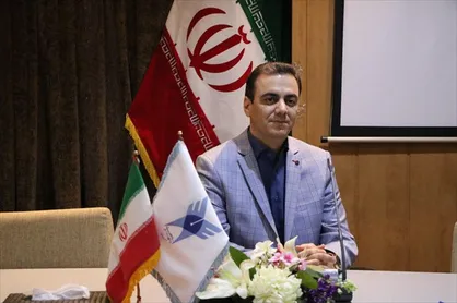 دانشجوی دانشگاه آزاد تبریز برترین سخنران همایش ملی علوم زیستی شد
