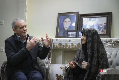 دیدار رئیس جمهور با سه تن از مادران و همسران شهدا