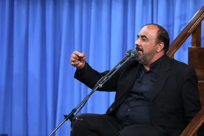 فیلم/ مداحی مهدی غیاثی در حسینیه امام خمینی(ره)