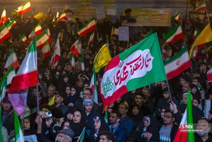 ادامه میدان داری مردم بابل در شب شصت و پنجم موج حماسه خیابان/جمعیت در خیابان جمهوری اسلامی گناباد، همچنان بی نظیر است+فیلم