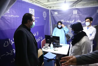 کاهش زمان واکسیناسیون در مراکز شهرداری تهران