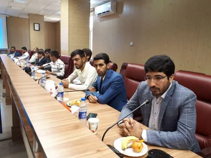 مطالبه&zwnj;گری قرارگاه احمدی روشن از مدیرکل دادگستری کهگیلویه و بویراحمد/ مزارعی: مدیری ۱۲ نفر را از اقوام خود را استخدام کرده بود!